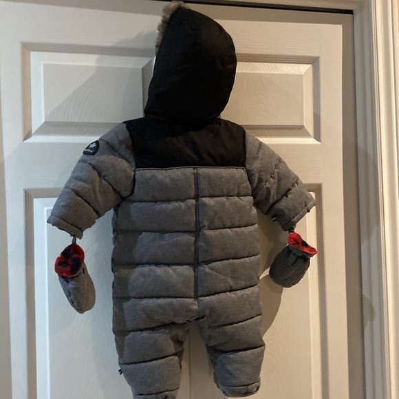 Canadiana Infant Unisex Winter Puffer Snowsuit Pram Suit Size 3-6 Months Baby - Picture 9 of 13